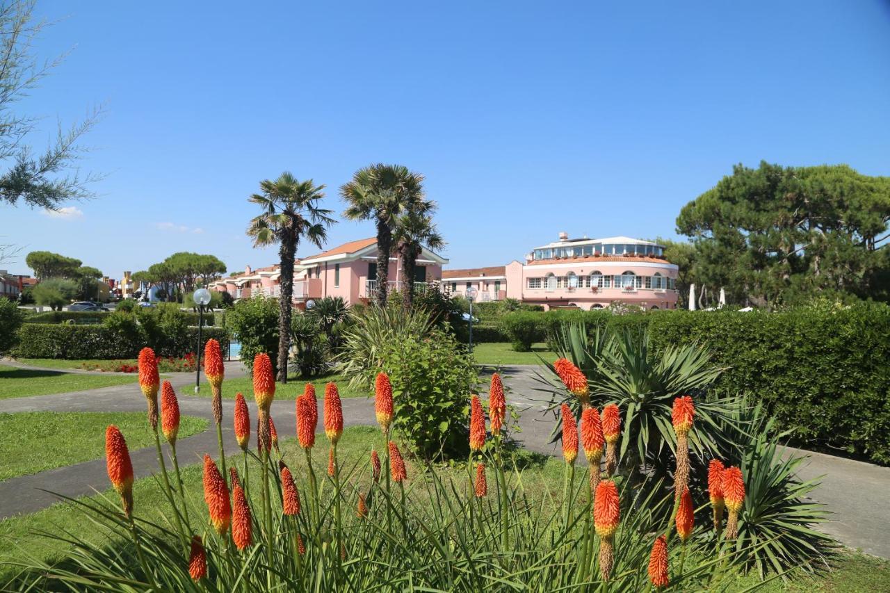 Seaside Terrace & Pool Getaway Apartman Cavallino-Treporti Kültér fotó